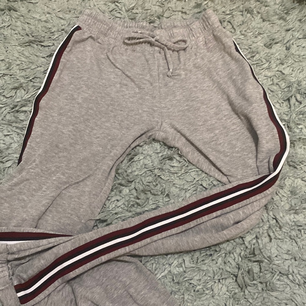 grey sweat pants